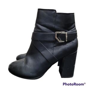 Call It Spring Black Faux Leather Retro Chunky Block Heel Ankle Boots Size 8.5
